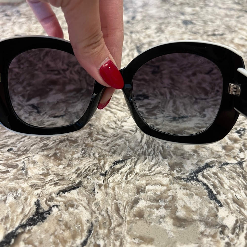 NWT Chanel Black and White Acetate Sunglasses - Picture 7 of 9